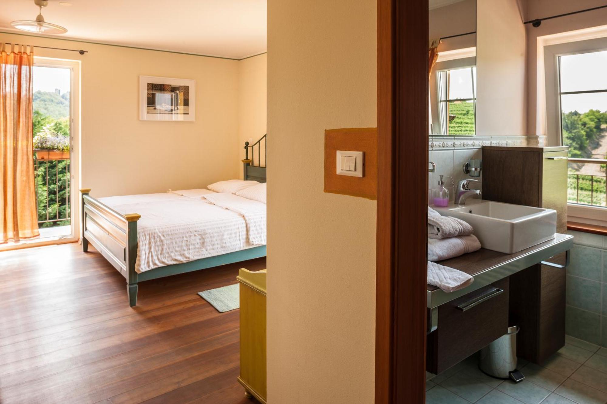 Kabaj Wine & Dine Hotel Доброво Екстериор снимка